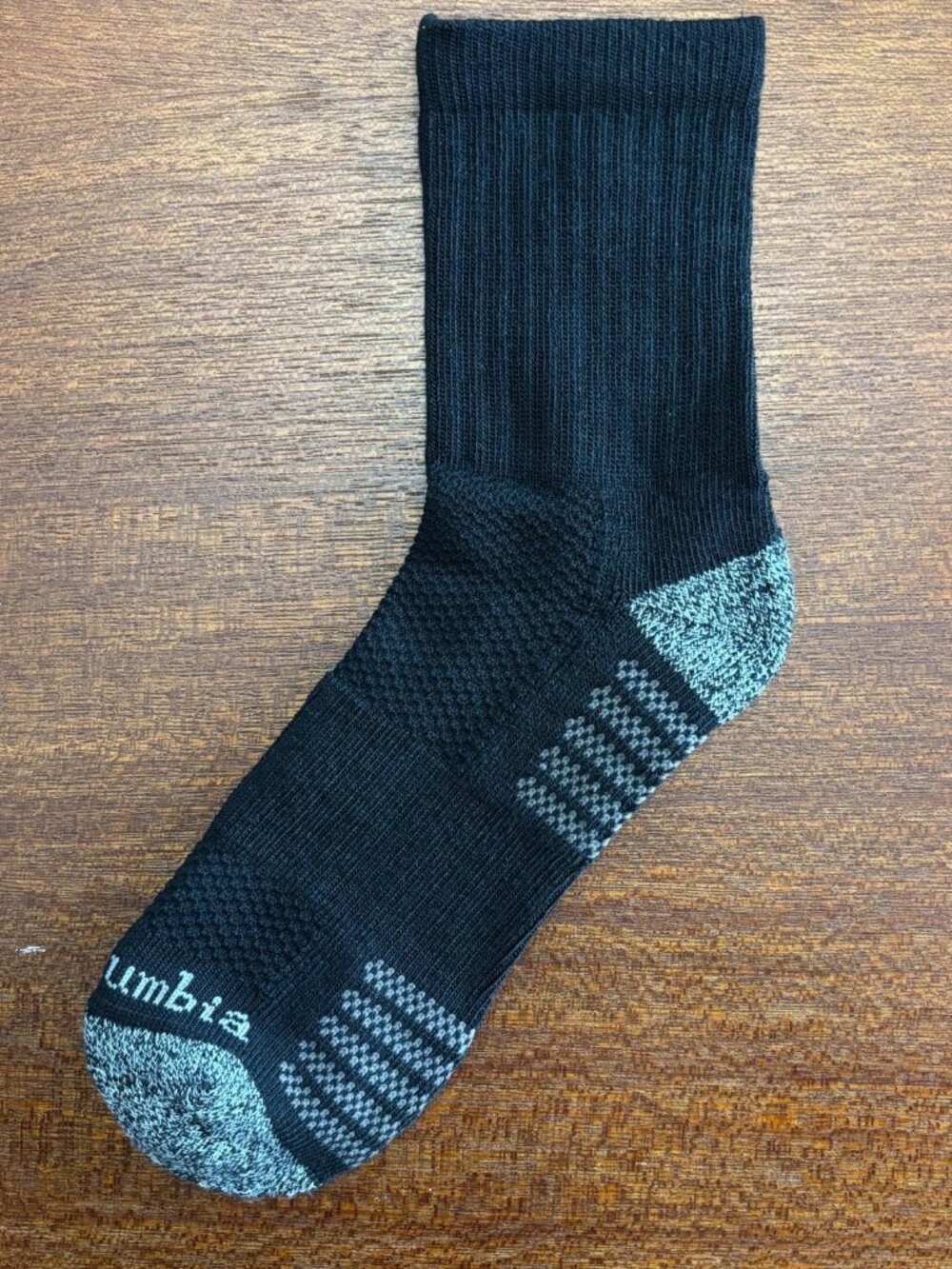 NWOT 6 Pairs of Columbia Black & Grey Socks - Picture 2 of 4
